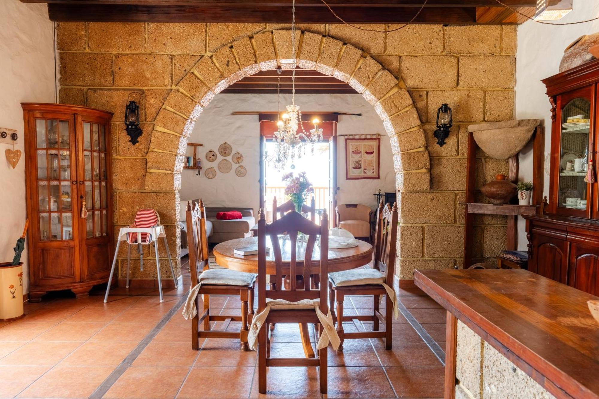 أذيخي Casa Rural Tajona & Granero المظهر الخارجي الصورة