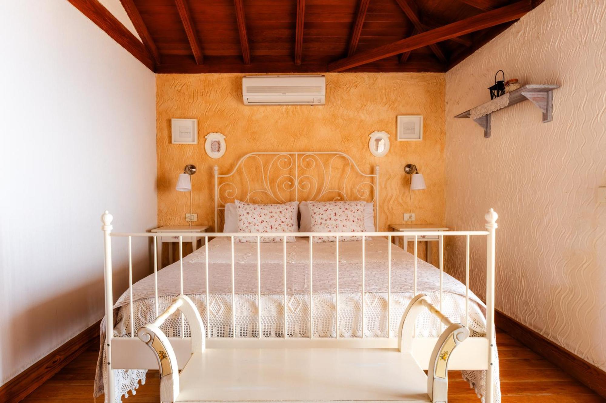 أذيخي Casa Rural Tajona & Granero المظهر الخارجي الصورة