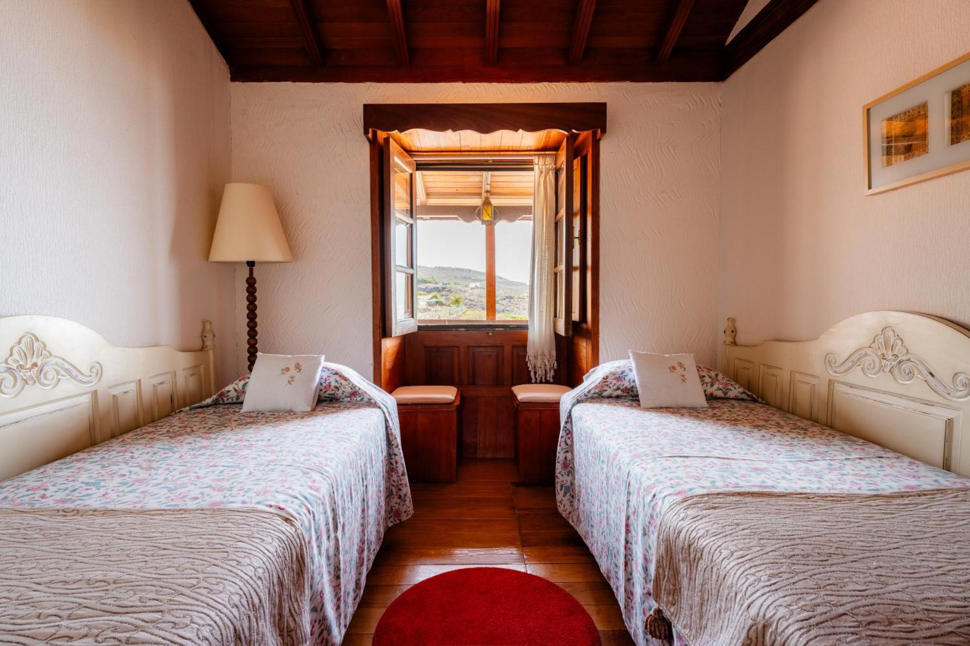 أذيخي Casa Rural Tajona & Granero المظهر الخارجي الصورة