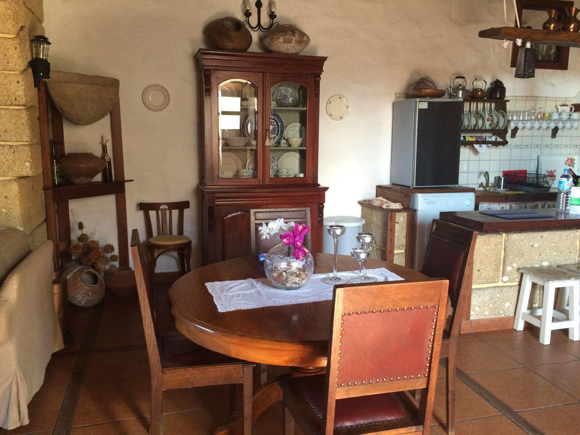 أذيخي Casa Rural Tajona & Granero المظهر الخارجي الصورة
