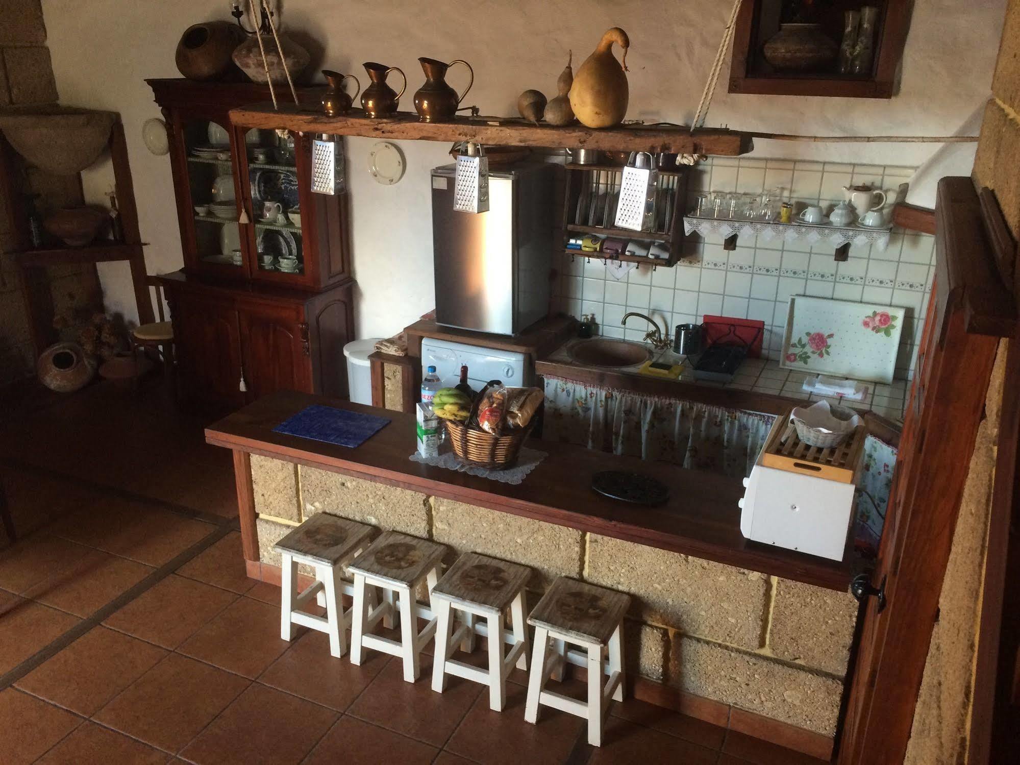 أذيخي Casa Rural Tajona & Granero المظهر الخارجي الصورة